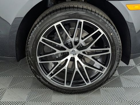 New 2026 Porsche Macan image 14