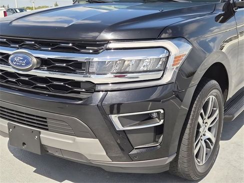 Used 2024 Ford Expedition Max Limited image 10