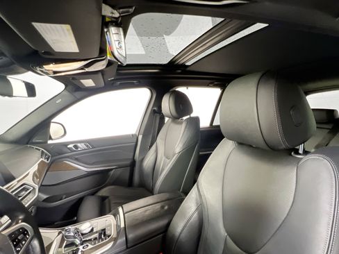 Used 2021 BMW X5 xDrive40i w/ M Sport Package image 22