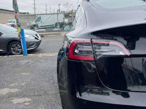 Used 2019 Tesla Model 3 Standard Range Plus image 30