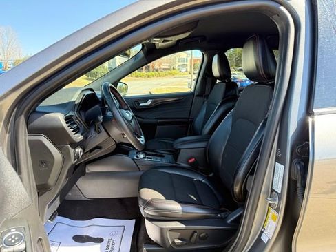 Used 2024 Ford Escape ST-Line image 13
