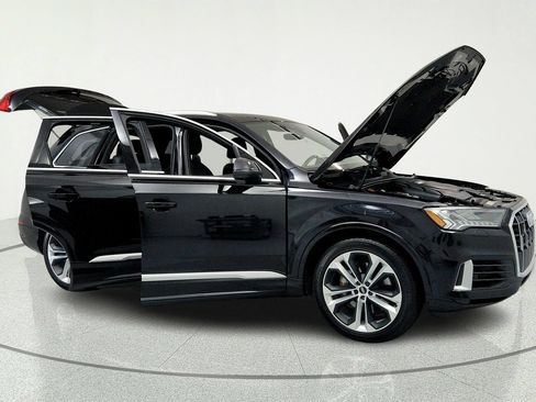 Used 2021 Audi Q7 3.0T Prestige w/ Prestige Package AWD/4WD image 14