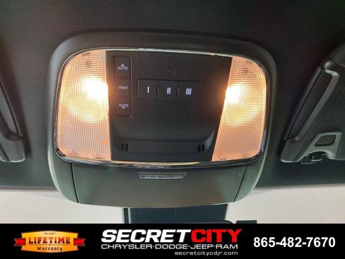Used 2023 Dodge Charger R/T w/ Blacktop Package RWD image 19