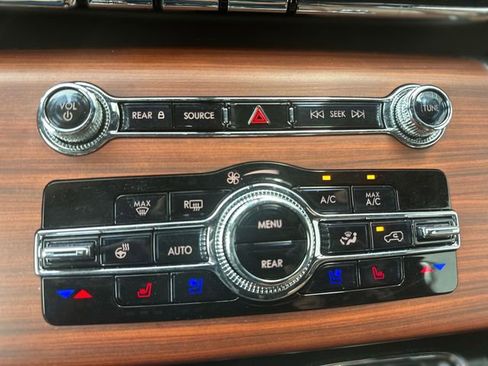 Used 2023 Lincoln Aviator Reserve w/ Equipment Group 201A RWD image 20