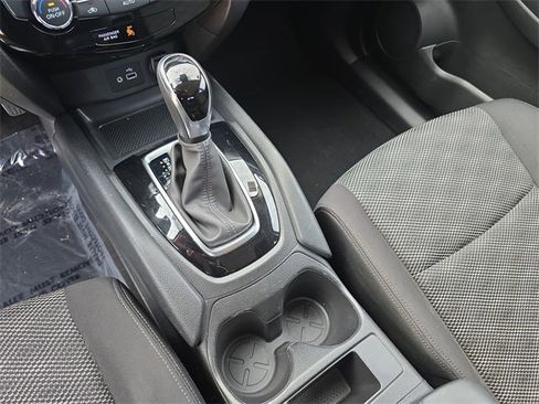 Used 2019 Nissan Rogue Sport SV image 27