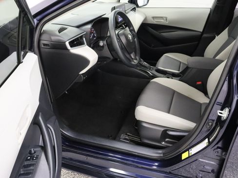 Used 2023 Toyota Corolla LE image 14