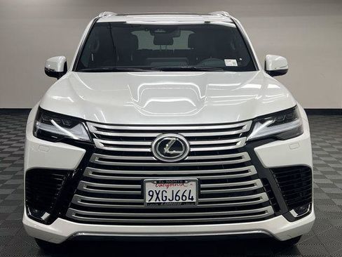 Certified 2026 Lexus LX 600 4WD w/ Accessory Package (Z1) image 3