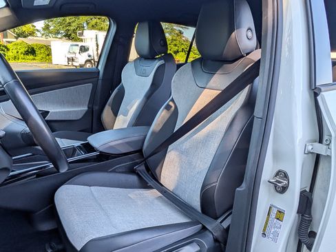 Used 2023 Volkswagen ID.4 Pro RWD image 14