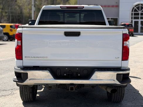 Used 2024 Chevrolet Silverado 3500 LT w/ Convenience Package AWD/4WD image 4