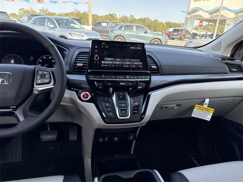 New 2026 Honda Odyssey Elite image 18