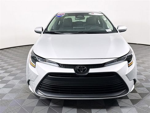 Certified 2025 Toyota Corolla LE image 2