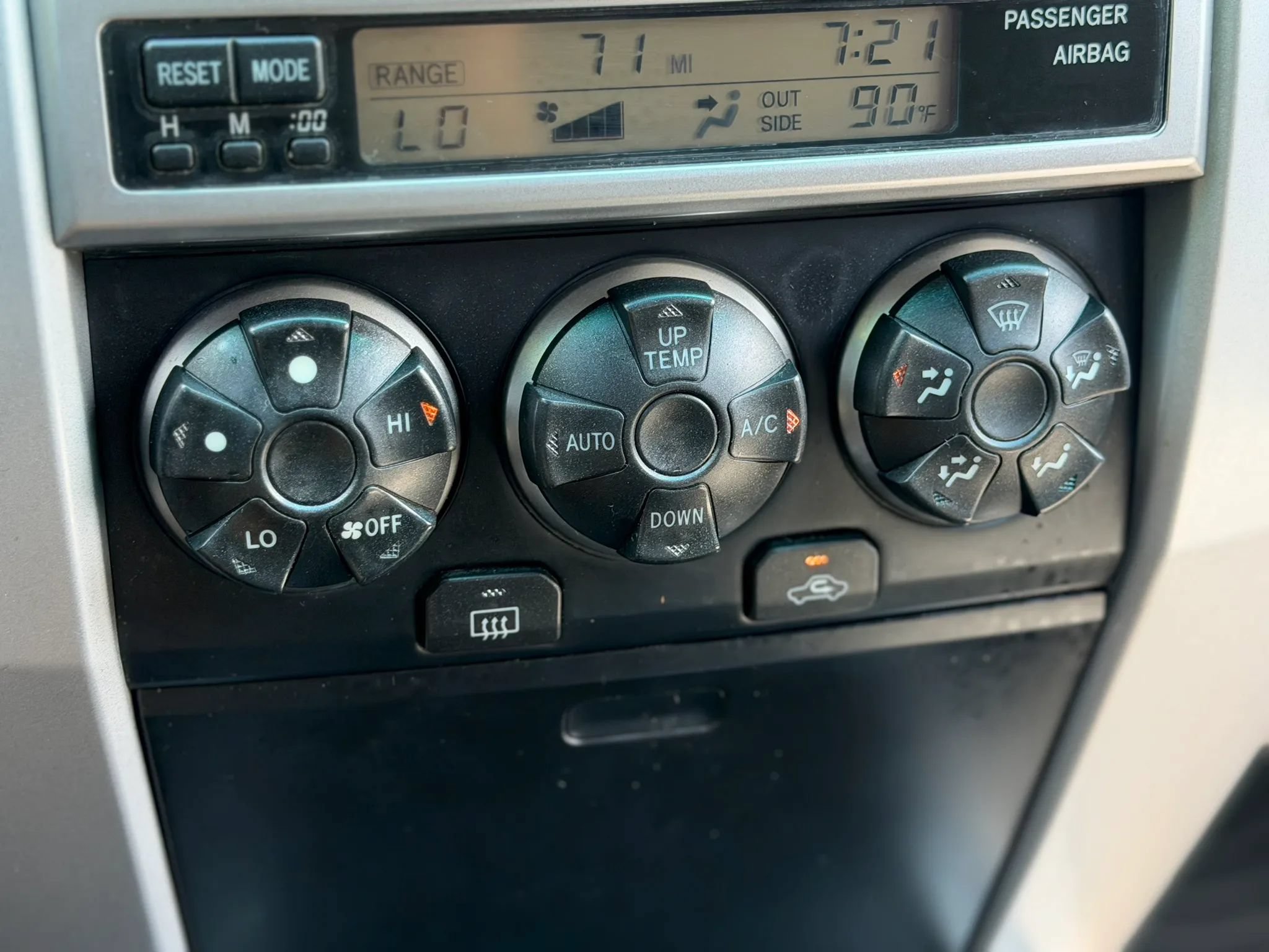 Used 2005 Toyota 4Runner SR5 RWD image 31