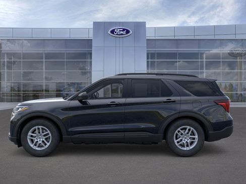 New 2026 Ford Explorer Active RWD image 3