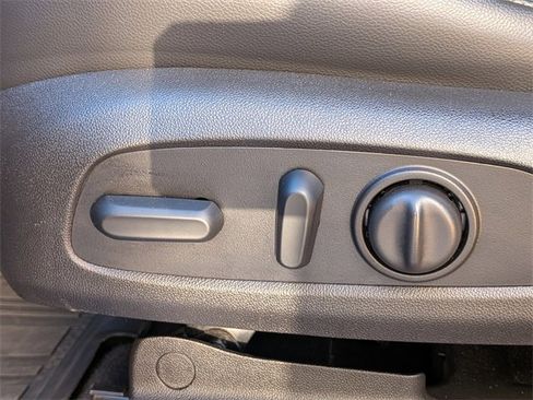 Used 2018 GMC Acadia SLT image 21