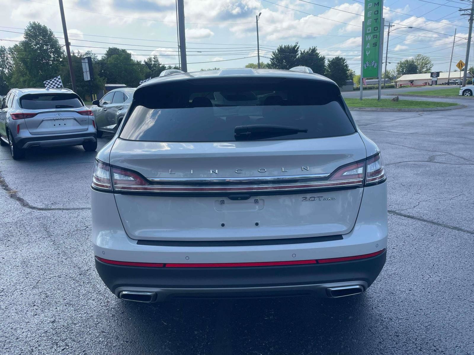 Used 2019 Lincoln Nautilus Reserve AWD/4WD image 6