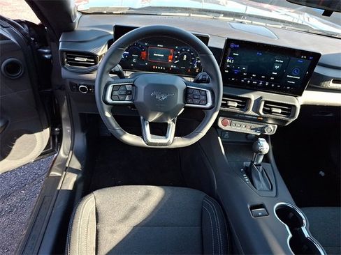 Used 2025 Ford Mustang Coupe image 11