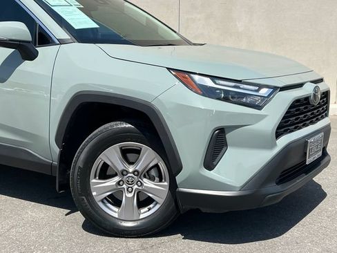 Used 2022 Toyota RAV4 XLE w/ Convenience Package AWD/4WD image 2