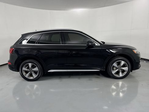 Used 2023 Audi Q5 2.0T Premium w/ Convenience Package AWD/4WD image 38