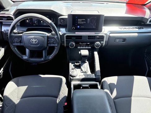 Used 2025 Toyota Tacoma SR5 AWD/4WD image 9