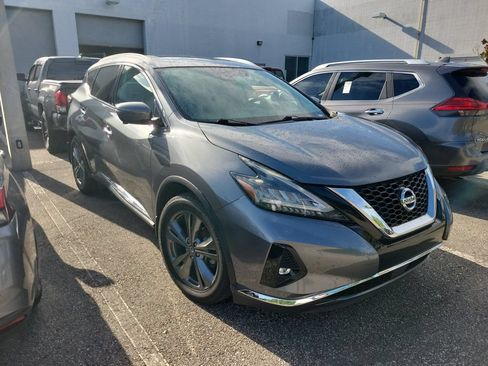 Used 2019 Nissan Murano Platinum w/ Cargo Package FWD image 2