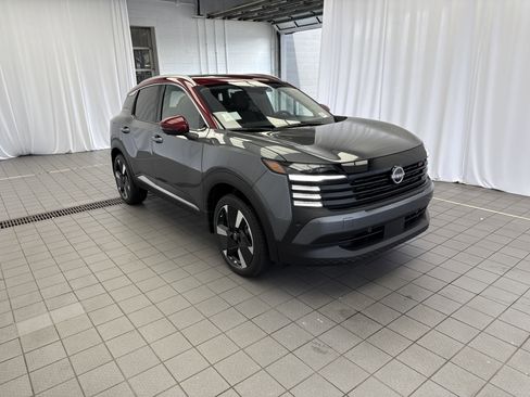 New 2025 Nissan Kicks SR w/ SR Premium Package image 3