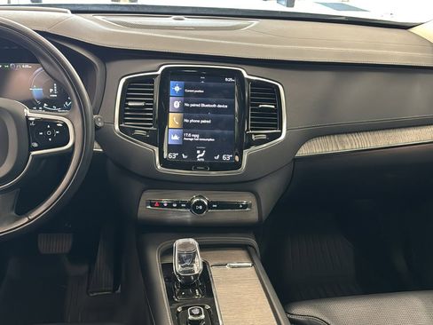 Used 2022 Volvo XC90 T8 Inscription image 11