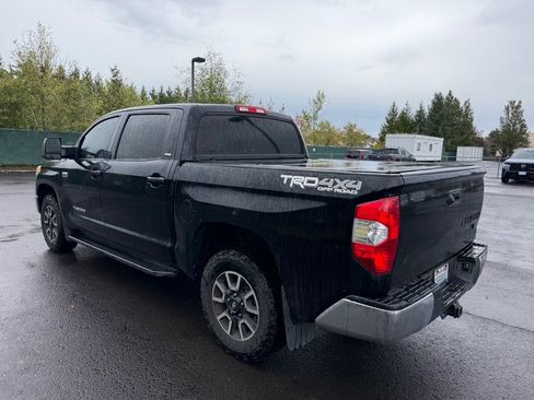 Used 2017 Toyota Tundra SR5 w/ TRD Off Road Package AWD/4WD image 5