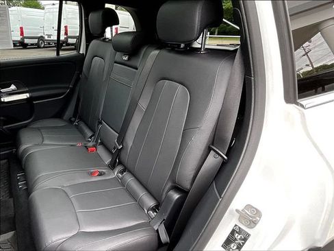 Certified 2023 Mercedes-Benz GLB 250 4MATIC image 23