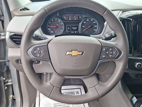Used 2019 Chevrolet Traverse LT FWD image 11
