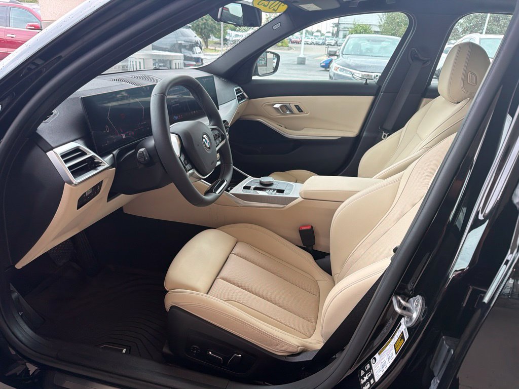 Used 2025 BMW 330i xDrive Sedan w/ Convenience Package AWD/4WD image 17