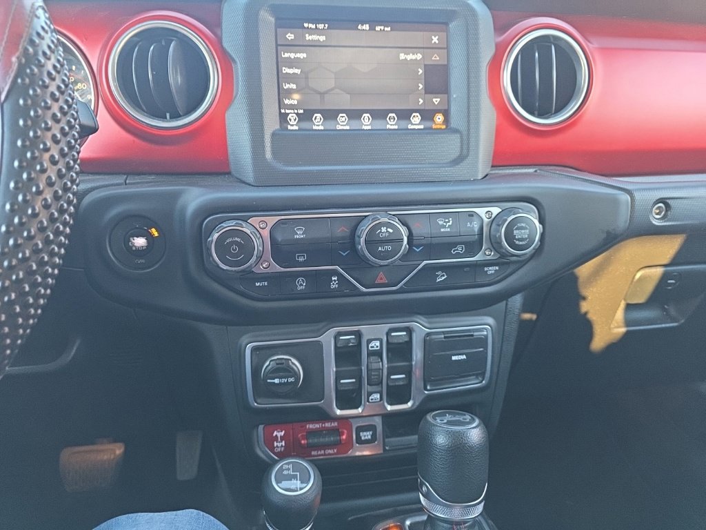 Used 2018 Jeep Wrangler Unlimited Rubicon AWD/4WD image 24