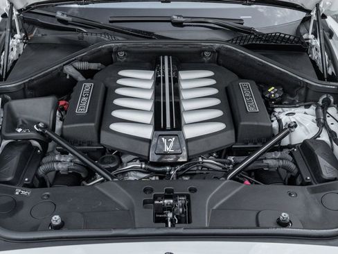 Used 2019 Rolls-Royce Wraith image 26