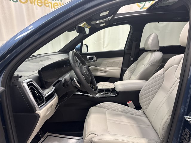 Used 2025 Kia Sorento SX Prestige AWD/4WD image 12