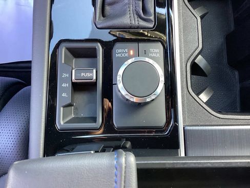 Used 2023 Toyota Tundra Platinum AWD/4WD image 27