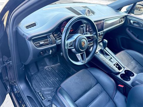 Used 2021 Porsche Macan GTS w/ Sport Chrono Package image 10