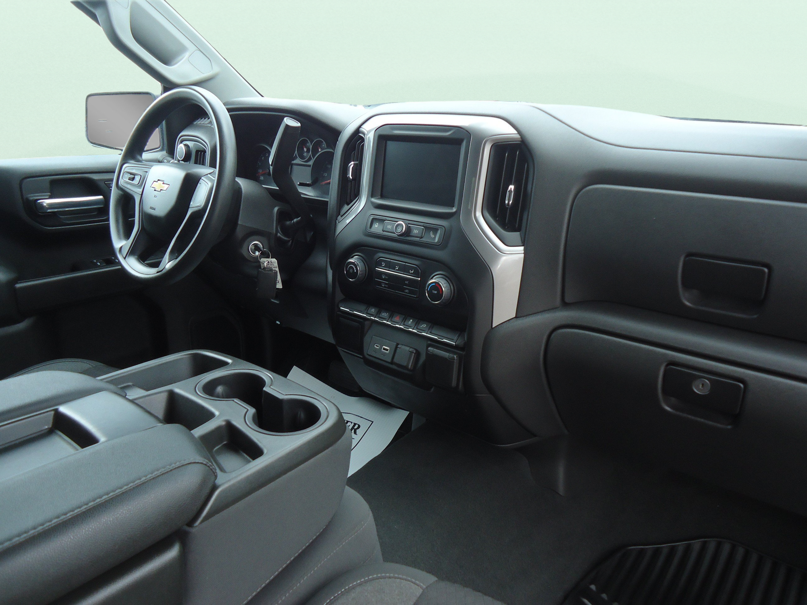 Used 2022 Chevrolet Silverado 1500 Custom AWD/4WD image 26