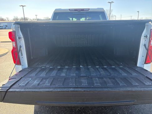 Used 2024 Chevrolet Silverado 1500 High Country w/ Technology Package image 9