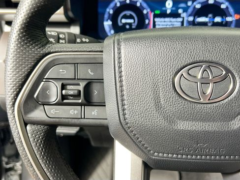 Used 2024 Toyota Tacoma TRD Off-Road w/ TRD Off Road Upgrade Package image 18