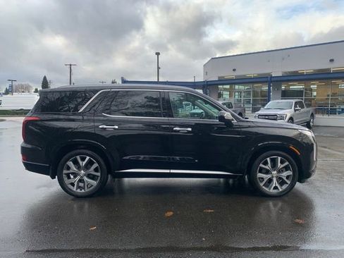 Used 2021 Hyundai Palisade Limited w/ Winter Package image 9