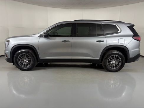 Used 2025 GMC Acadia Elevation image 5