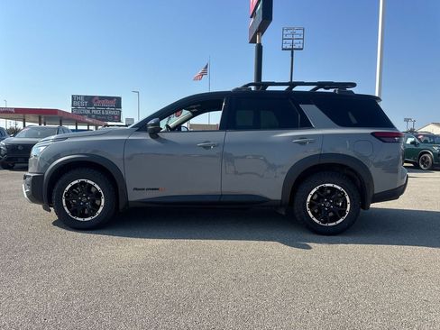 Used 2023 Nissan Pathfinder Rock Creek AWD/4WD image 3