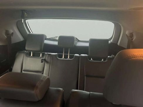 Used 2014 Toyota Highlander XLE image 13