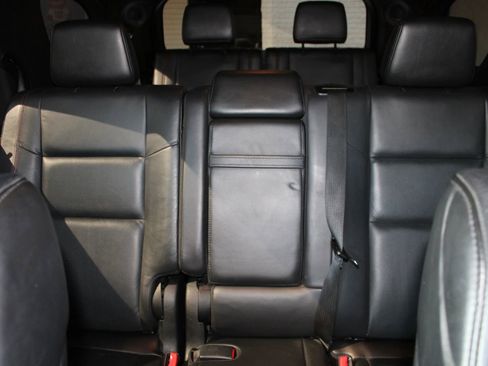 Used 2018 Dodge Durango R/T w/ Blacktop Package RWD image 12