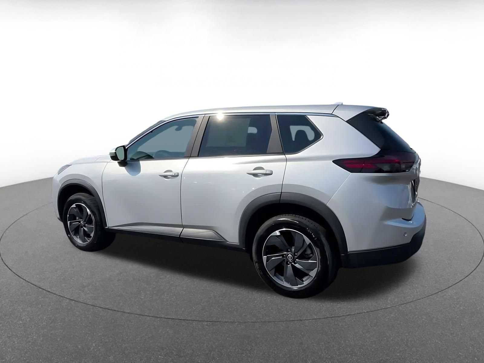 Used 2025 Nissan Rogue SV FWD image 9