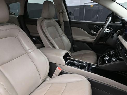 Used 2022 Lincoln Corsair Reserve w/ Elements Package image 28