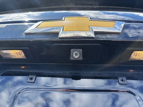 Used 2019 Chevrolet Suburban LT image 41