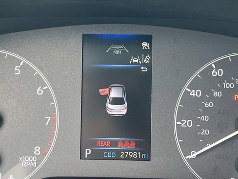 Used 2023 Toyota Corolla LE image 28