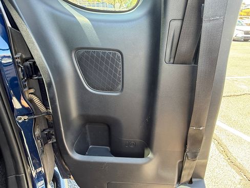 Used 2023 Nissan Frontier SV w/ Technology Package RWD image 21