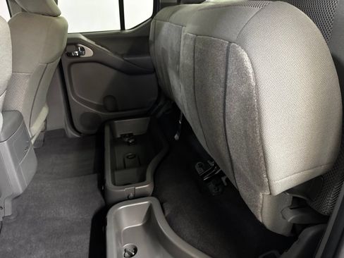 Used 2020 Nissan Frontier SV w/ Midnight Edition Floor Mats AWD/4WD image 33