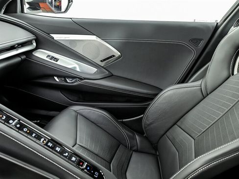 Used 2021 Chevrolet Corvette Stingray Preferred Conv w/ Z51 Performance Package RWD image 30